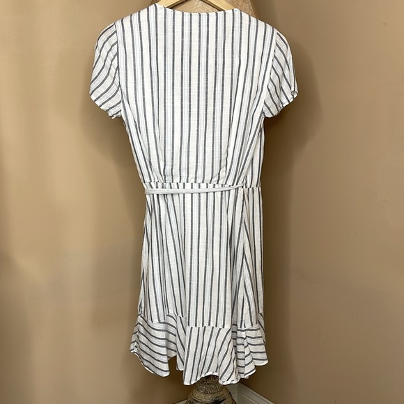 Abercombie & Fitch White/Navy Striped Wrap Dress Size Small - Picture 12 of 13